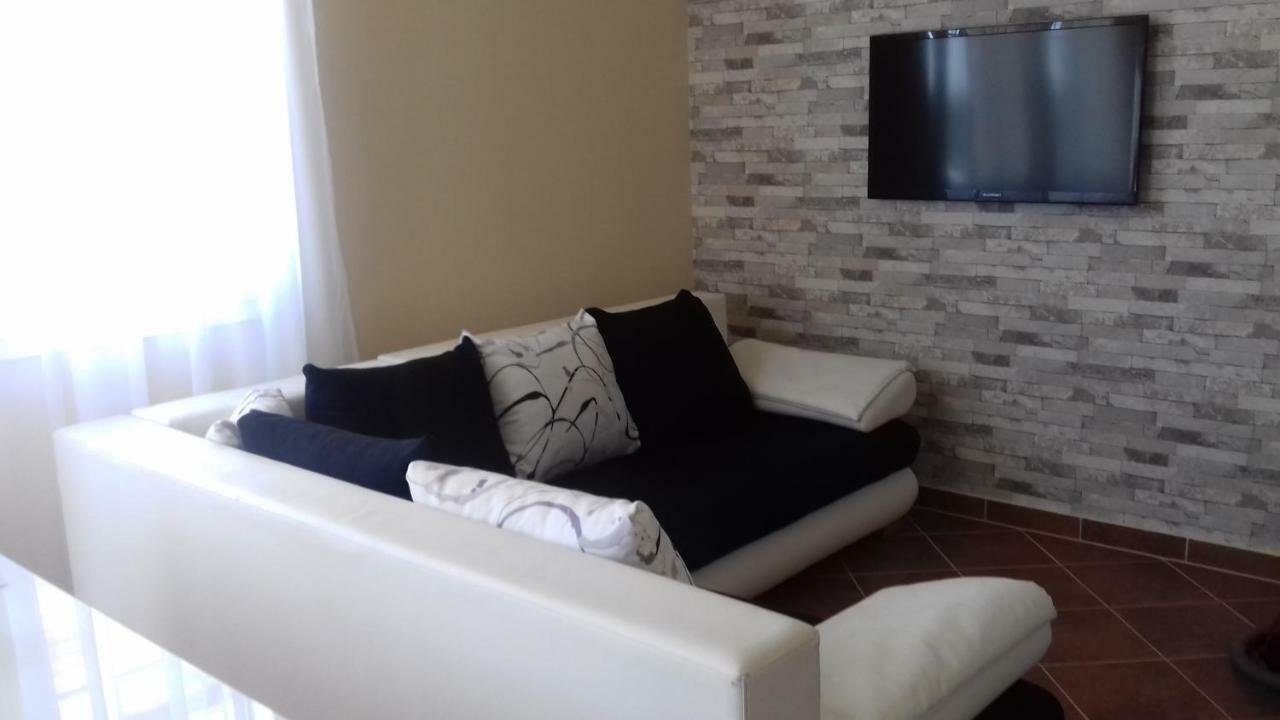 Hévíz Benelise Apartman מראה חיצוני תמונה